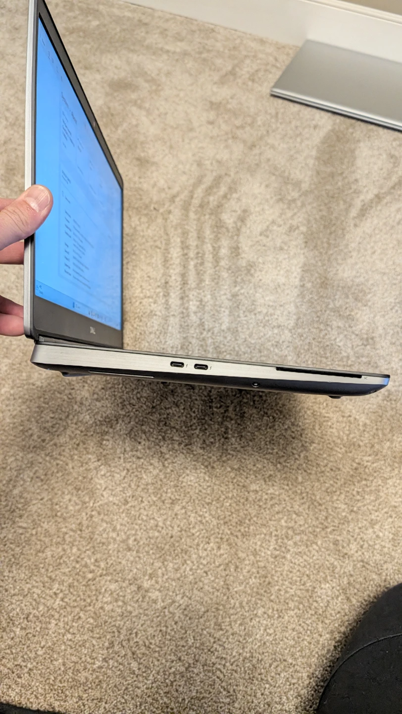 Dell Precision 7560 Laptop - photo 2