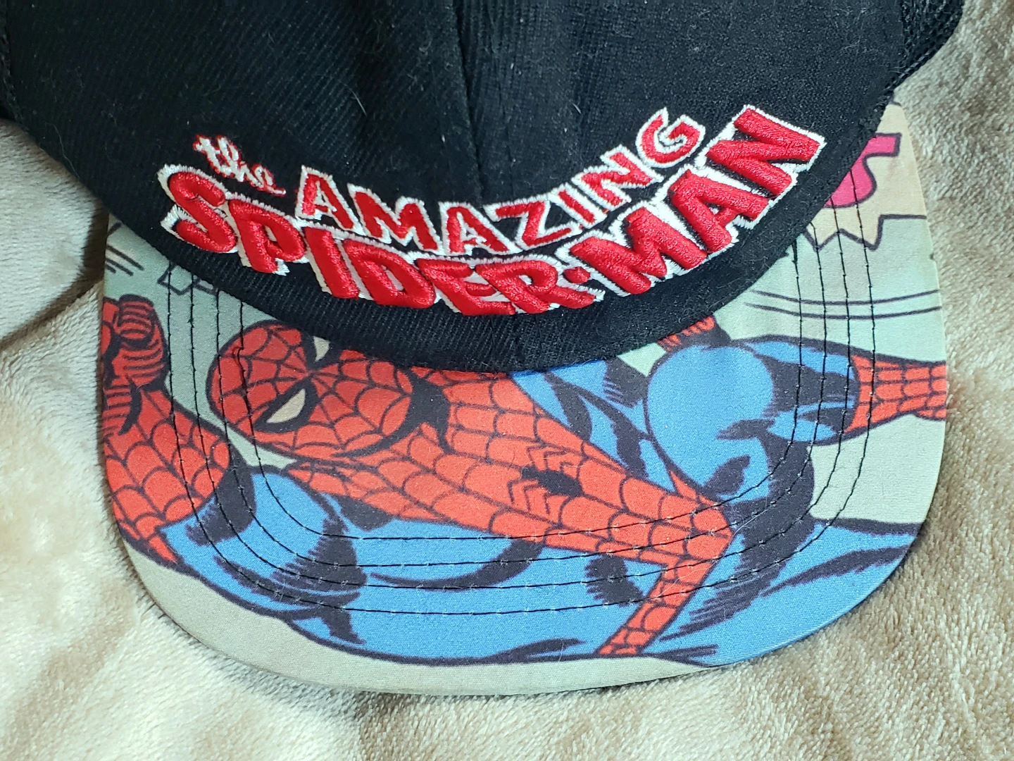 Marvel Comics Amazing Spiderman Snapback Ball Cap - photo 2