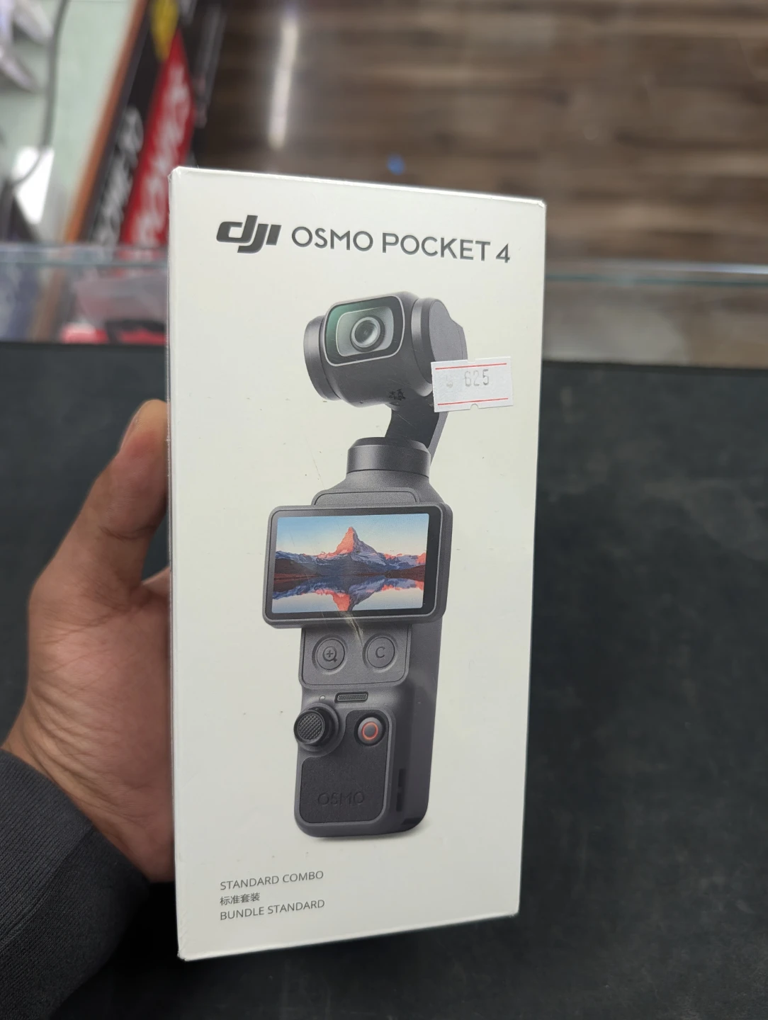 DJI Osmo Pocket 4 Standard Combo