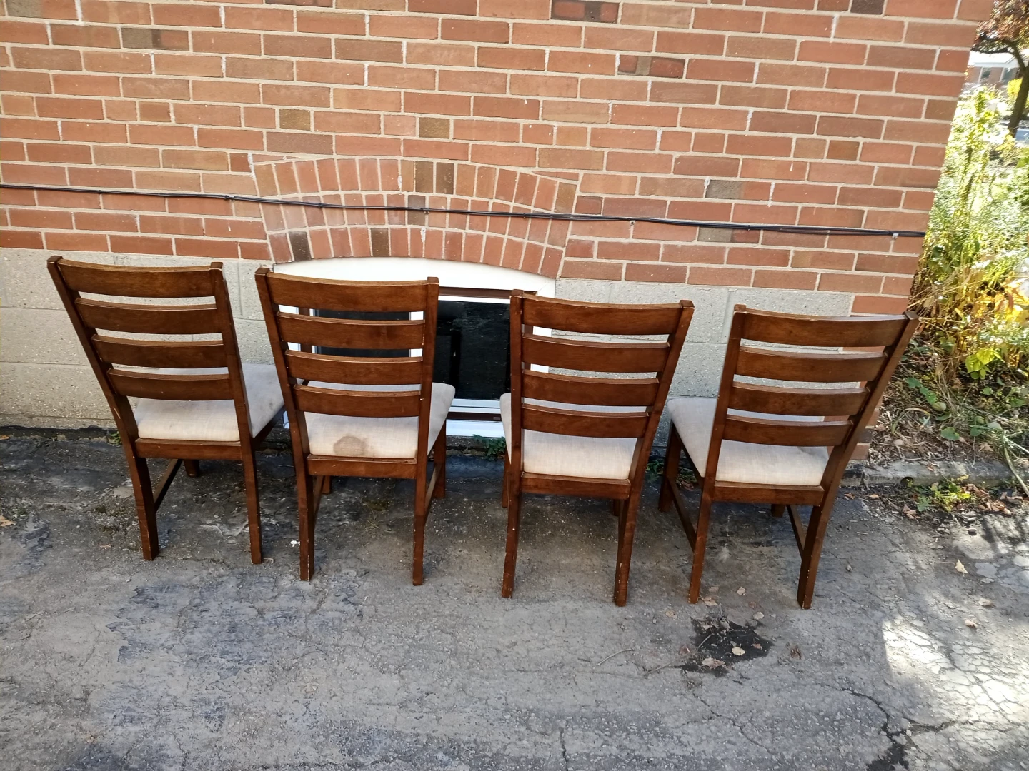 Set of 4 Wood Dining Chairs - photo 2