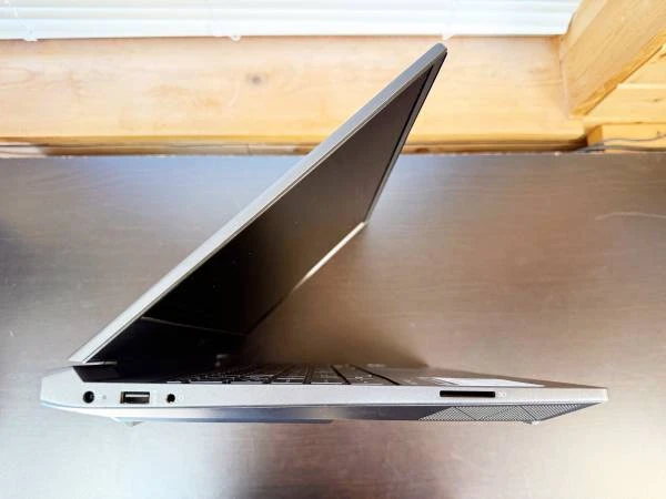 HP Victus Gaming Laptop - photo 3