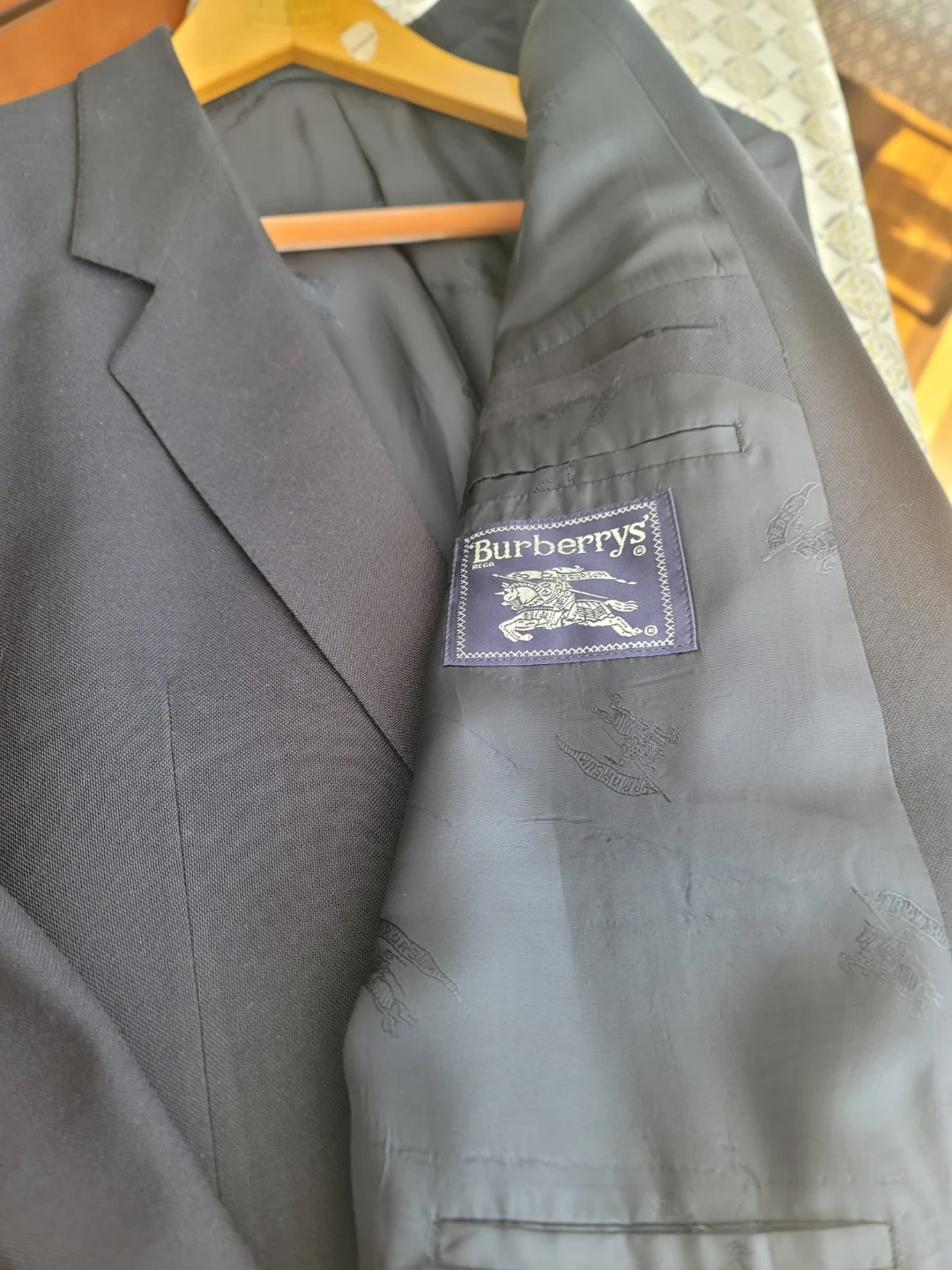 Burberrys Vintage Pure New Wool Navy Blazer - photo 3