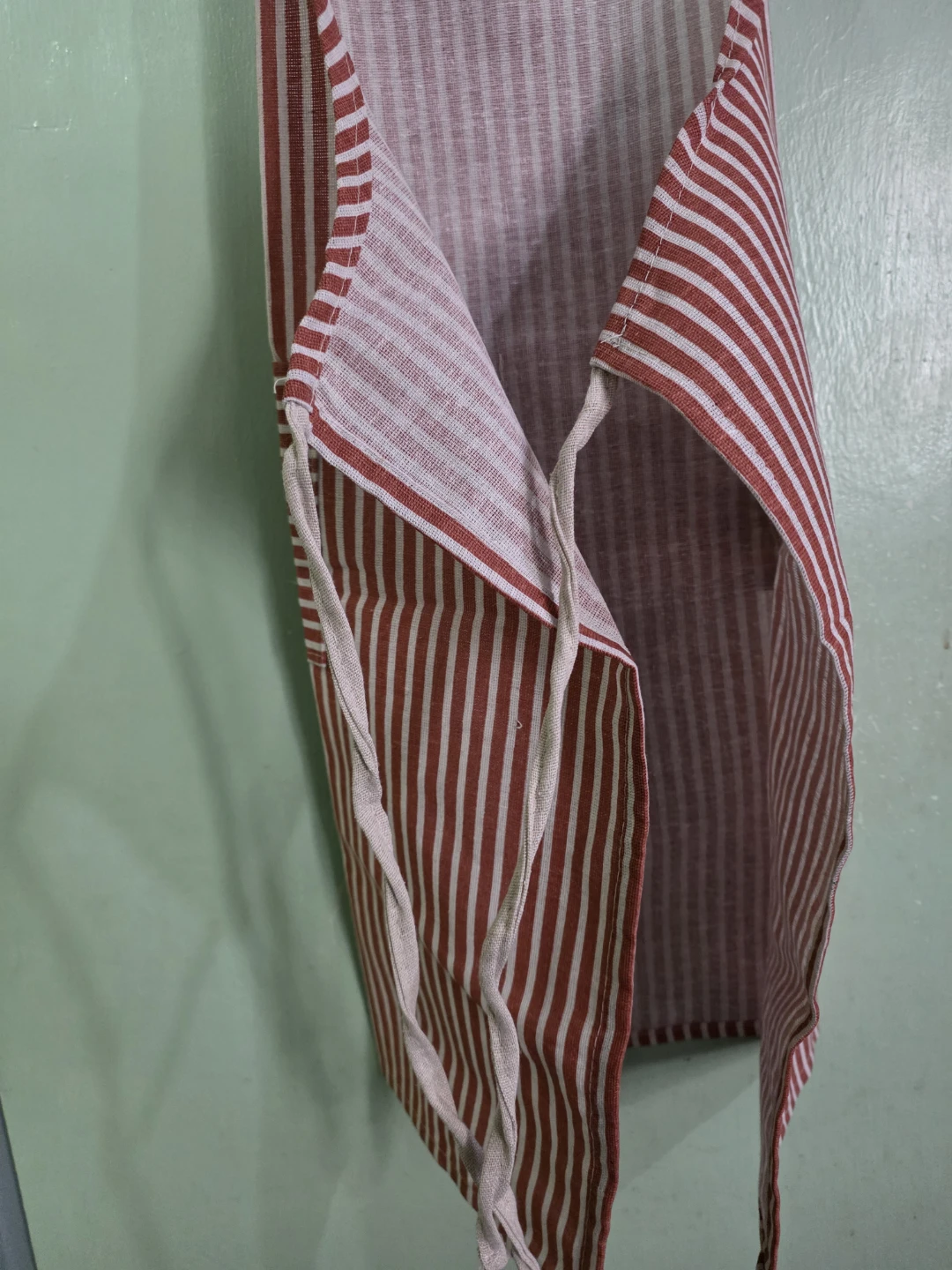 Sauz Red and White Striped Apron - photo 3