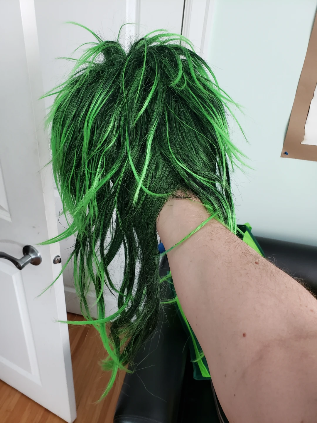 Bright green costume wig - photo 3
