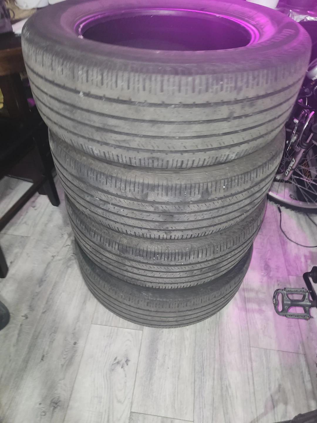 Set of 4 Hankook 235/65R17 Tires