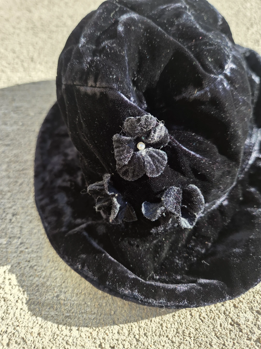 Gap black velvet floral bucket hat - photo 4