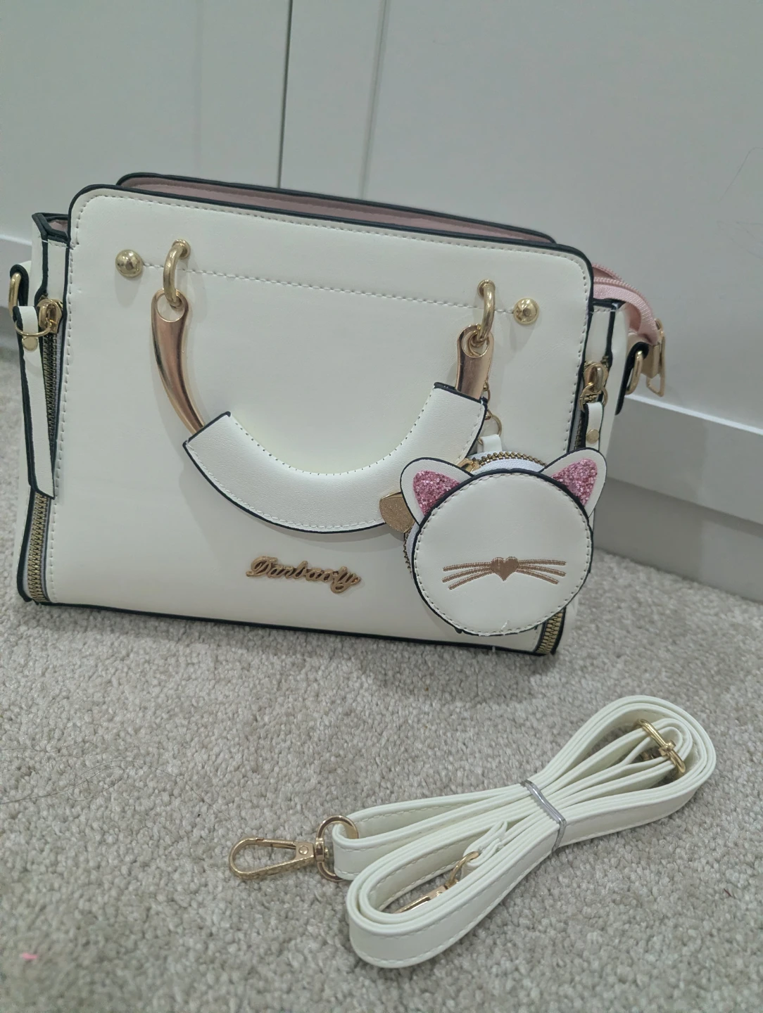Dantasty White Cat-Themed Handbag