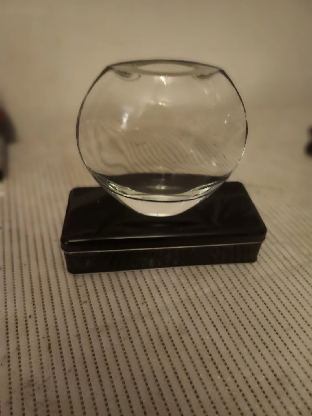 Clear Glass Decorative Vase - photo 3
