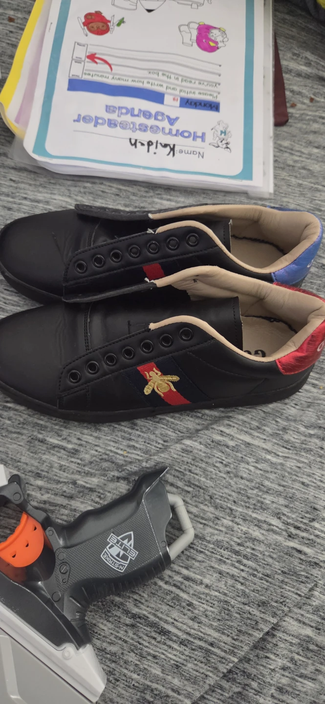 Gucci Bee Sneakers - photo 2