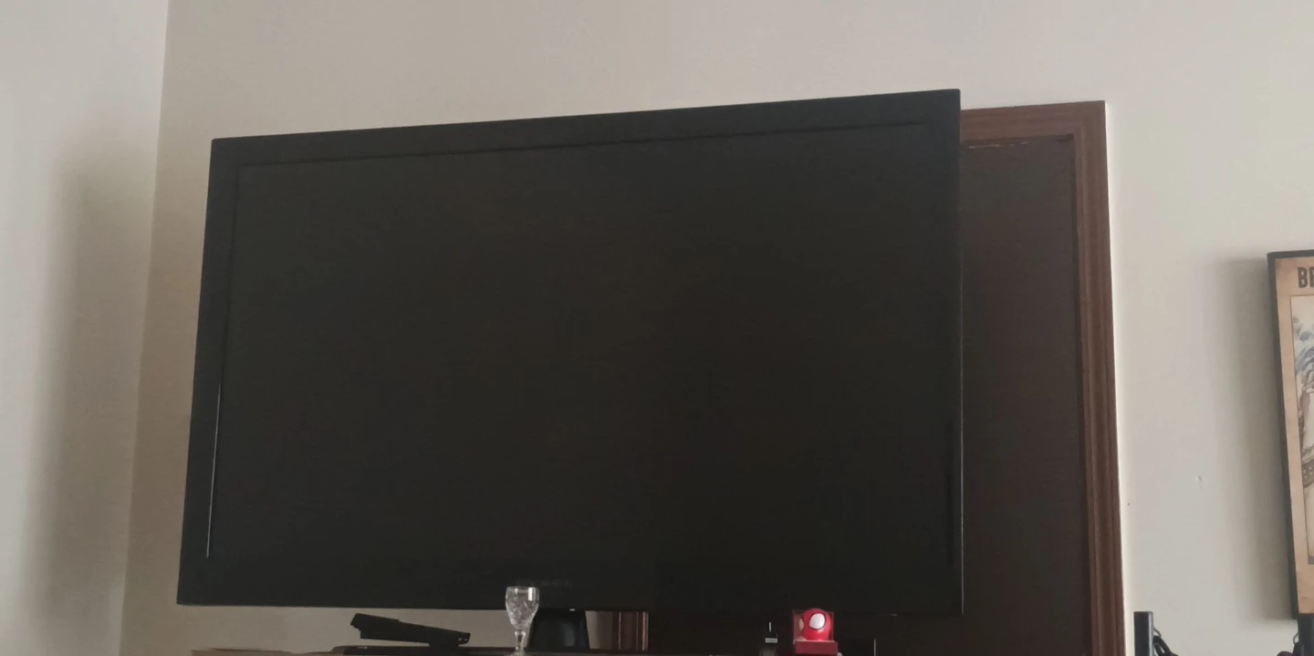 DYNEX TV 56in Sceen BIG SCREEN!