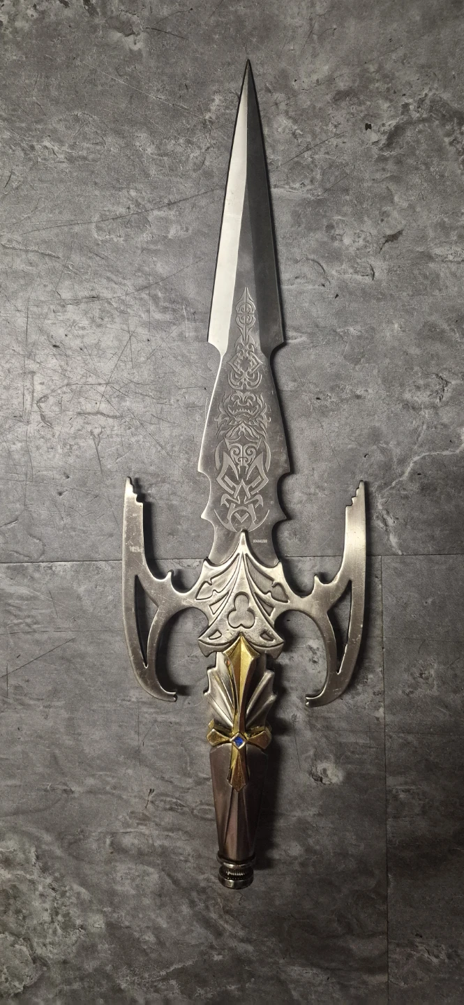 Decorative fantasy dagger