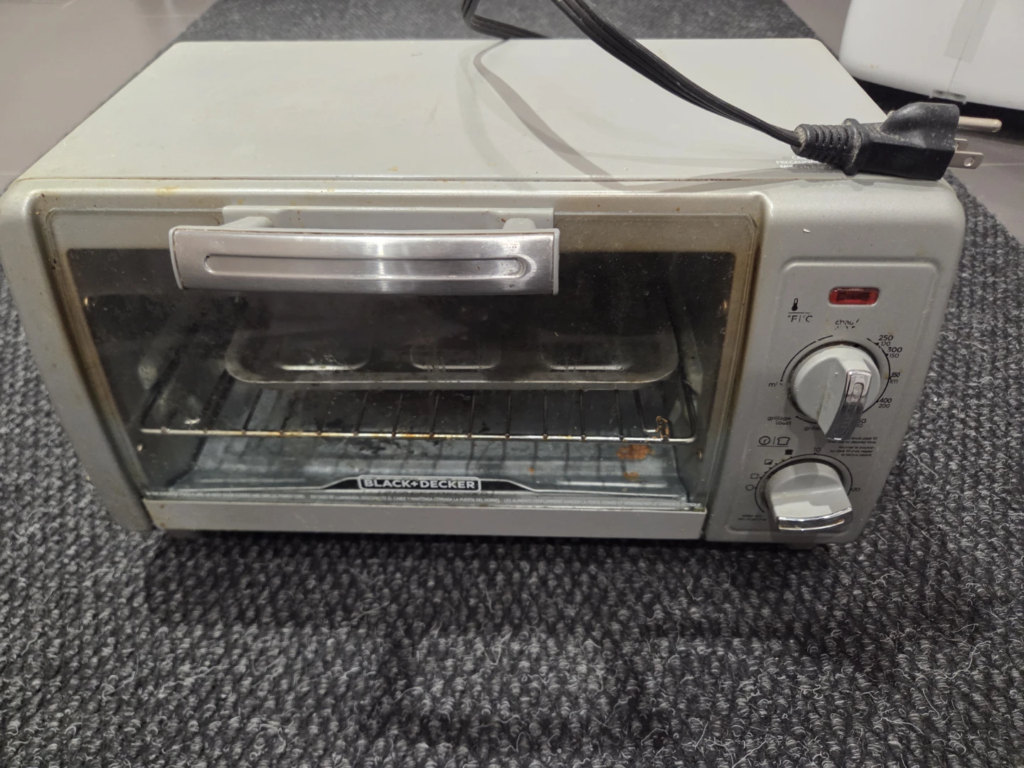 Black & Decker Toaster Oven - photo 4