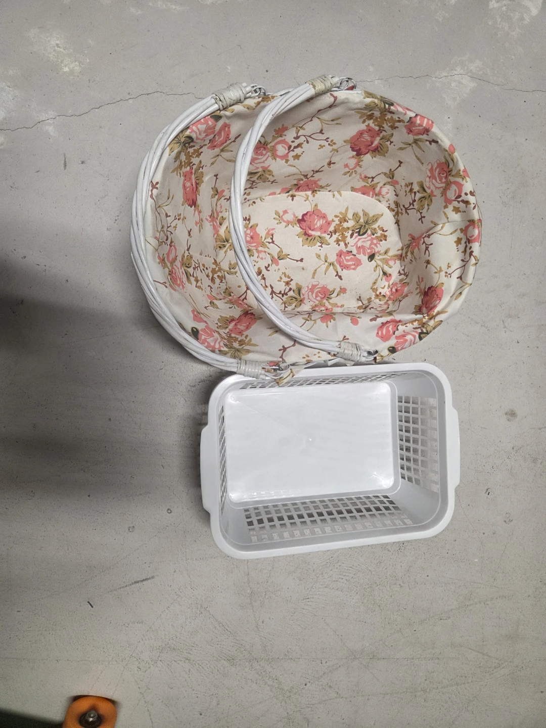 Floral Fabric Wicker Basket and Plastic Basket - photo 3