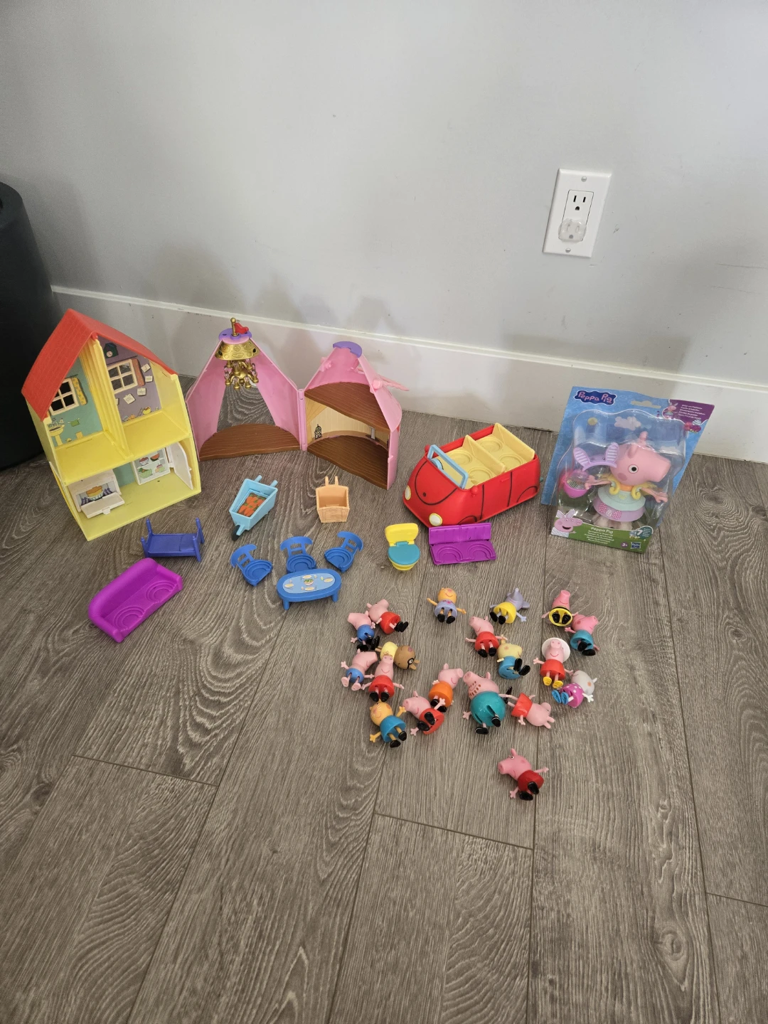 Peppa pig toy lot - photo 2