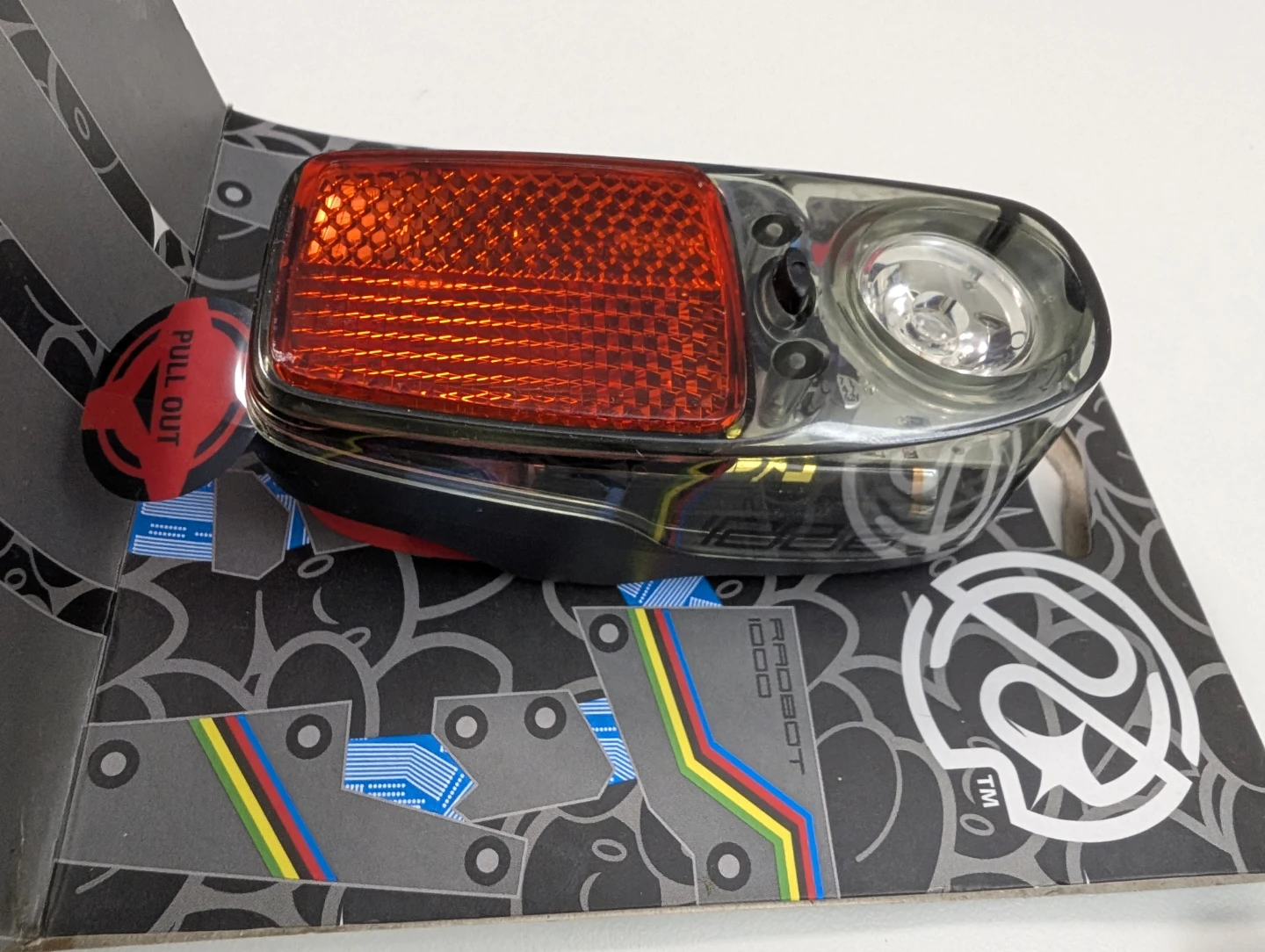 Portland Design Works Radbot 1000 Bicycle Tail Light - photo 2
