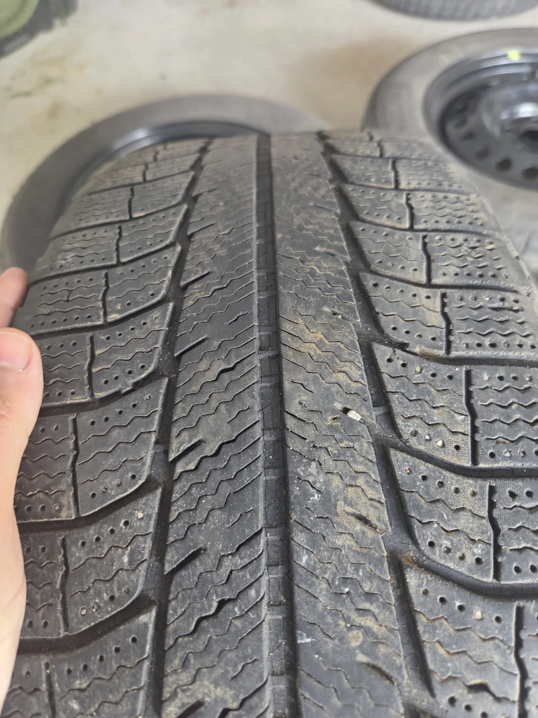 Set of 4 Michelin Latitude Winter Tires on Steel Rims - photo 5