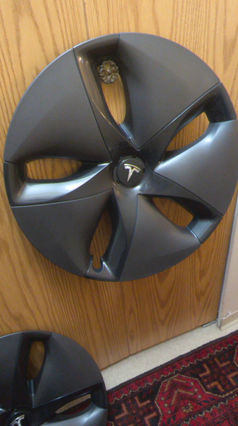 New 18" wheel cap tesla 3 - photo 2