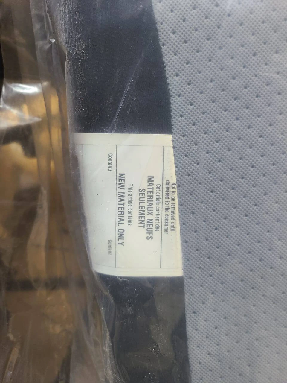 QUEEN SIZE MATTRESS FOUNDATION / BOX SPRING - LIKE NEW - photo 2