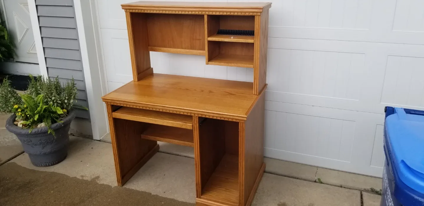Oak Computer Desk with Hutch - photo 2