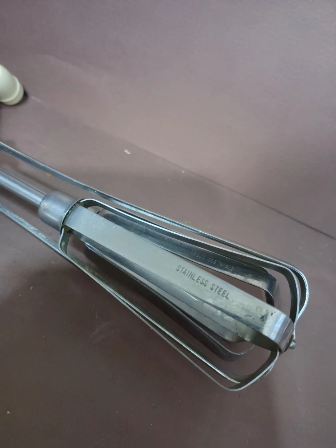 Vintage Hand Crank Egg Beater - photo 2
