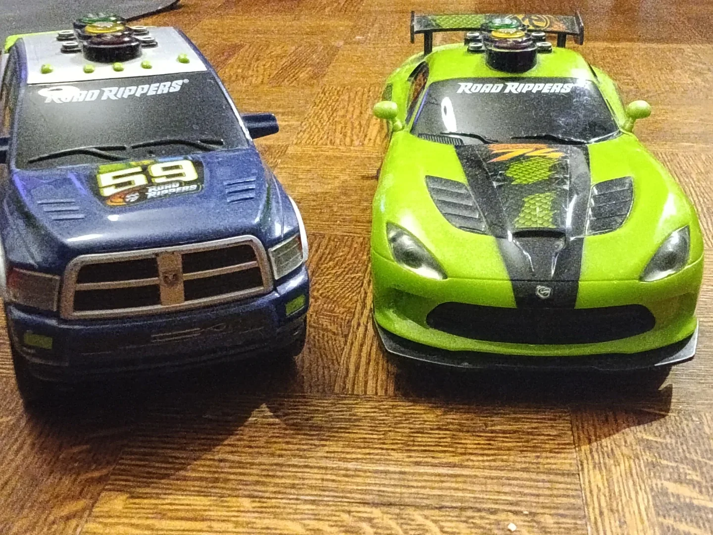 2 Road Rippers Toy Cars
