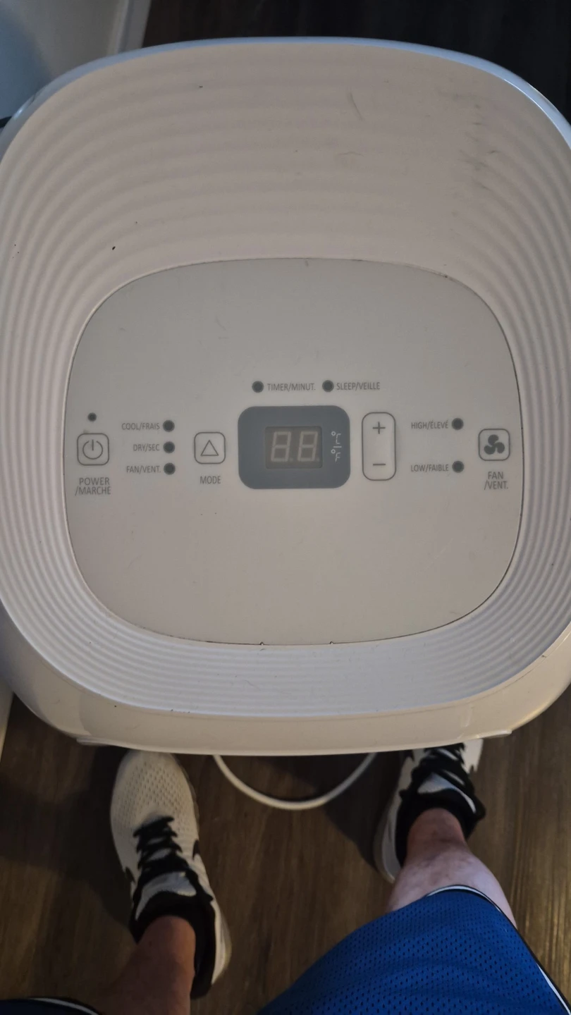 Hisense 8,000 BTU Portable Air Conditioner - photo 2