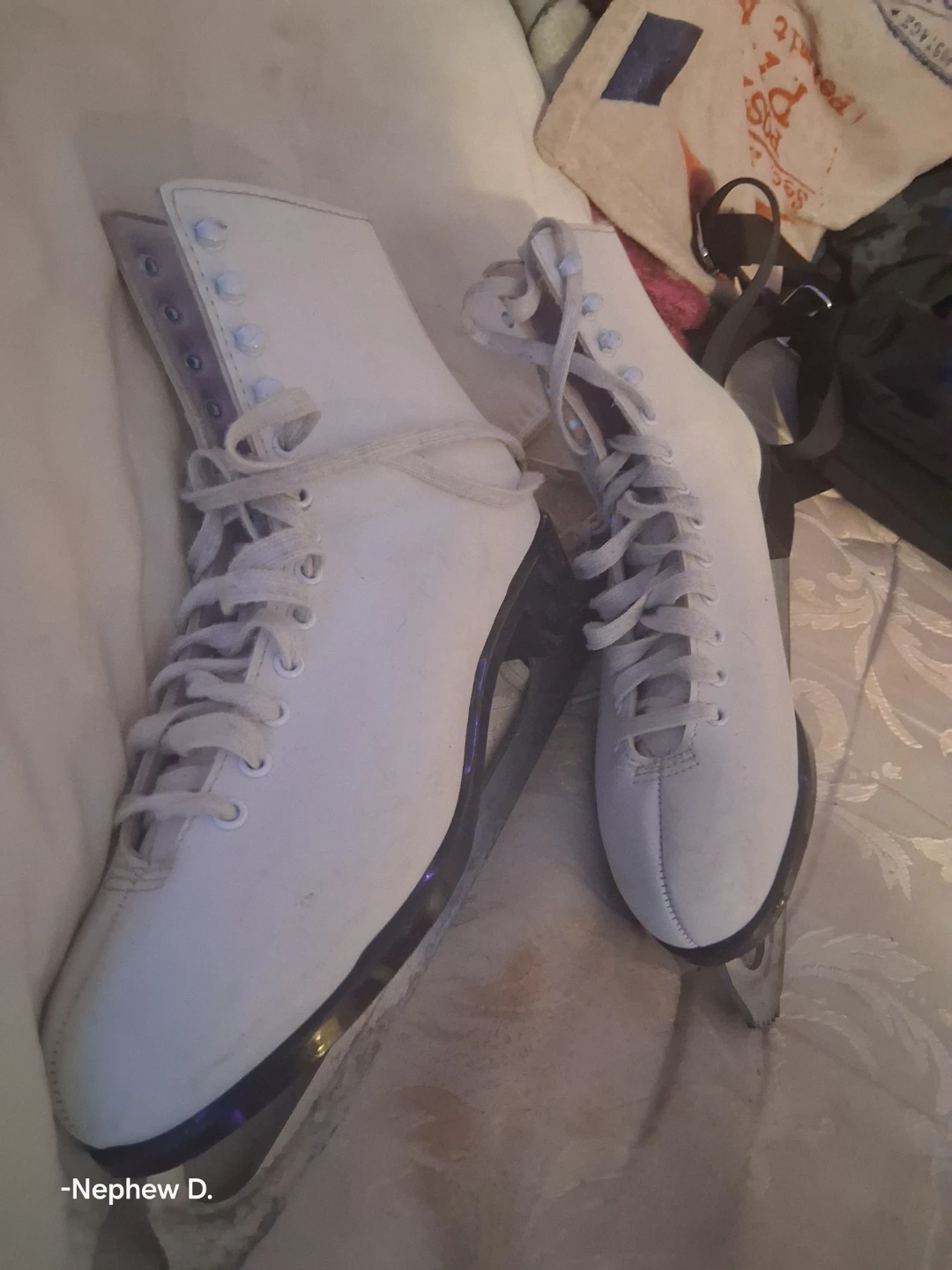 Vintage White Figure Skates - photo 3