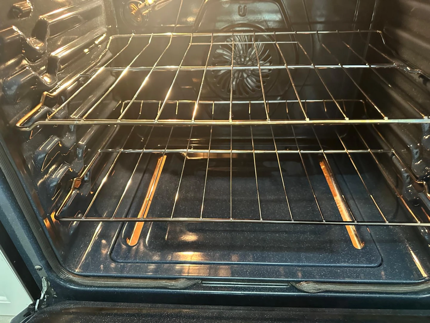 Samsung Gas Range with Air Fry - photo 2