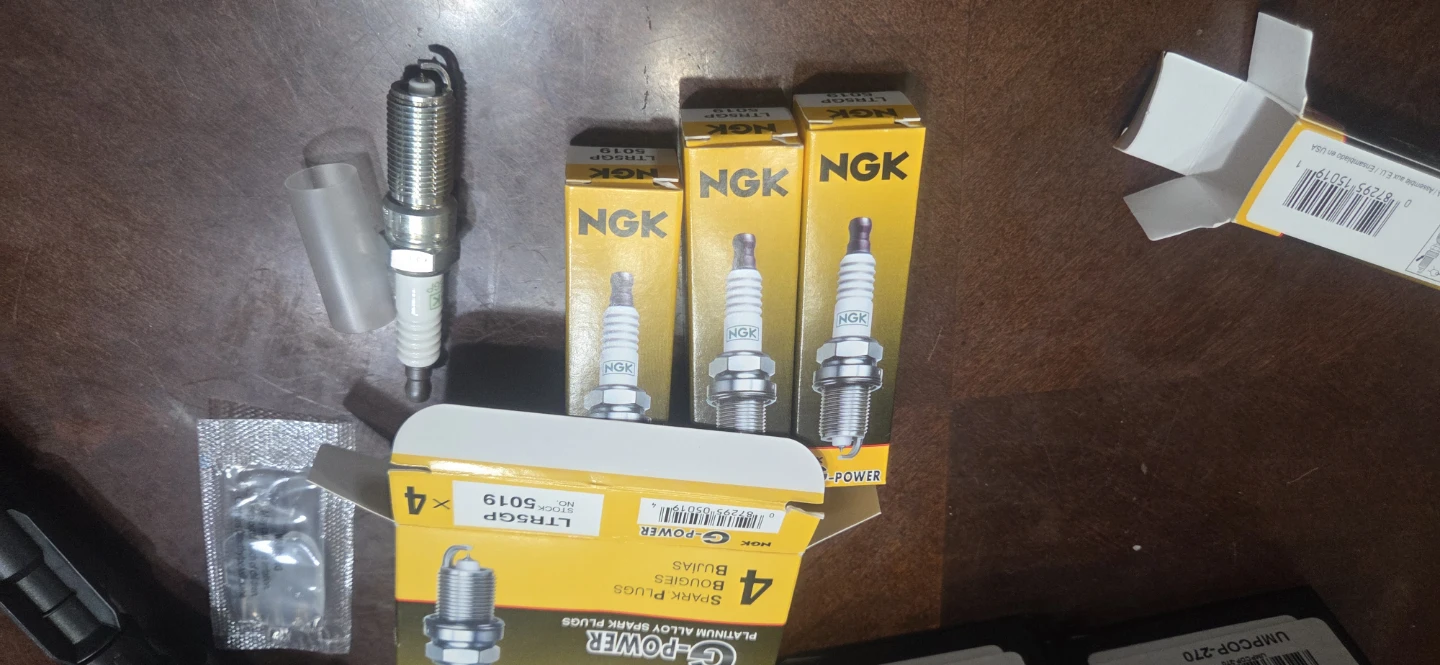 2006 mazda 3 ignition coils and spark plugs - photo 3