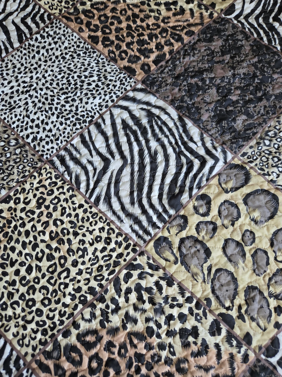Animal Print Bedding and Curtain Set - photo 3