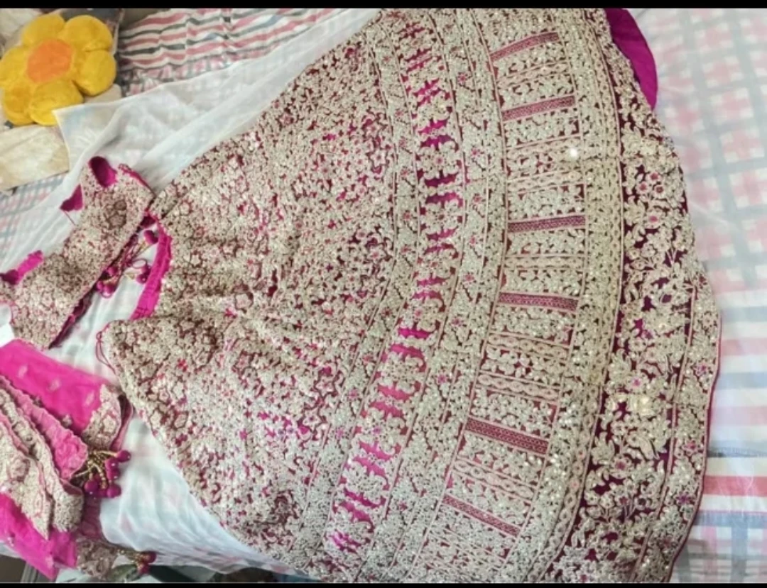 Pink and Gold Embroidered Lehengha Choli Set - photo 2