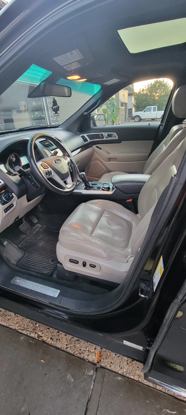 2014 Ford Explorer Limited - photo 2