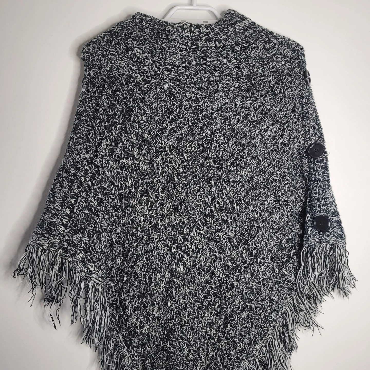 Black and White Knit Poncho - photo 5