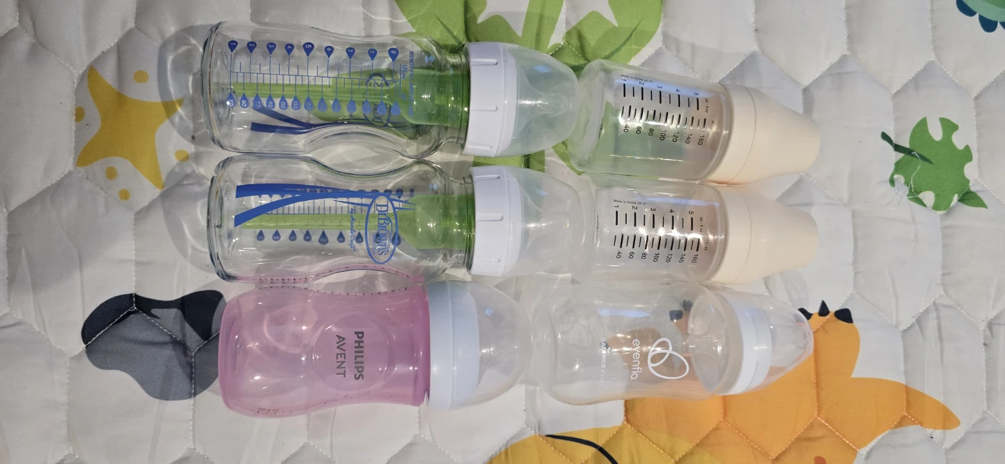 Baby items bundle including clothing and bottles - photo 4