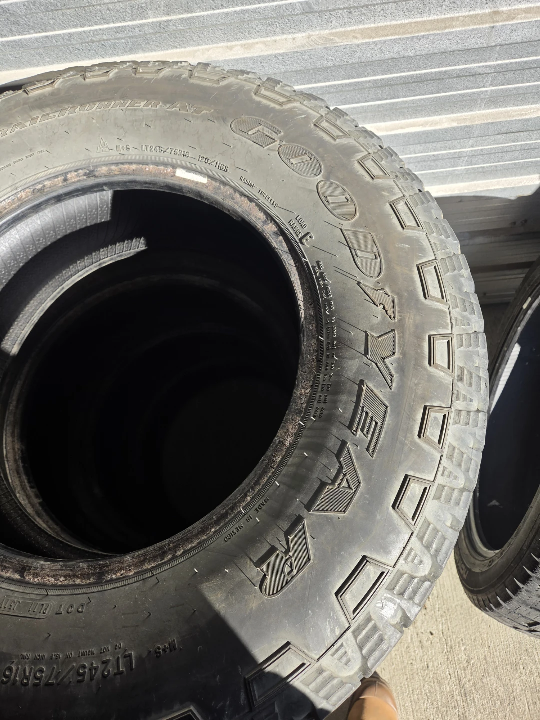 LT456/75R16 Goodyear Wrangler TrailRunner AT - photo 2