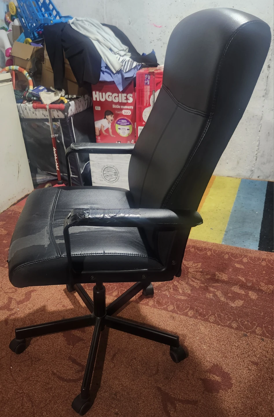 Black high-back office chair - photo 3