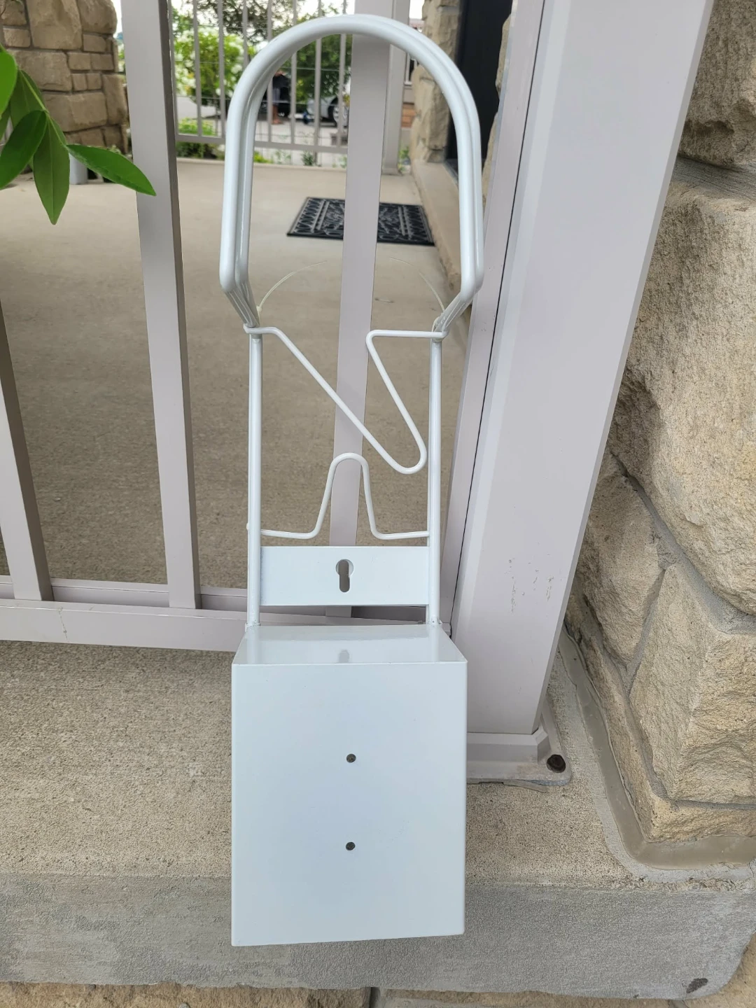 Wall Mounted Metal centtal vacuum holder
