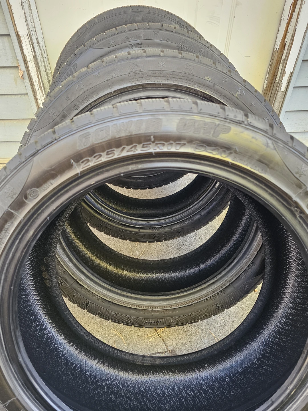 225/45R17 winter Tire - photo 2