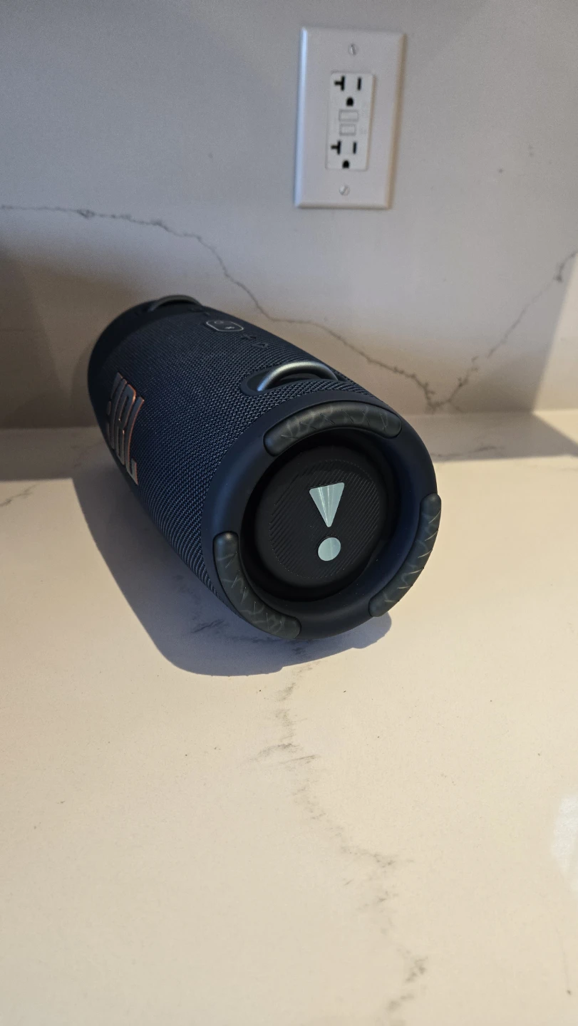 JBL Xtreme 3 Portable Bluetooth Speaker - photo 3