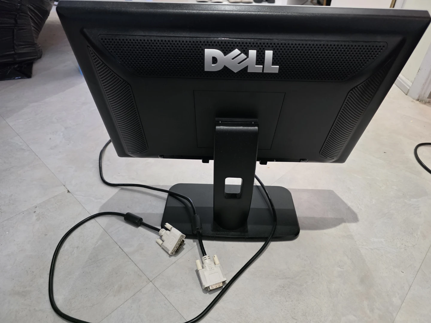 Dell Computer Monitor 19 inch - photo 2