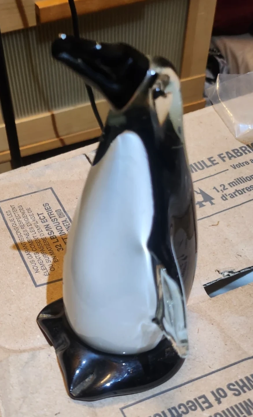 Glass Penguin Figurine - photo 2