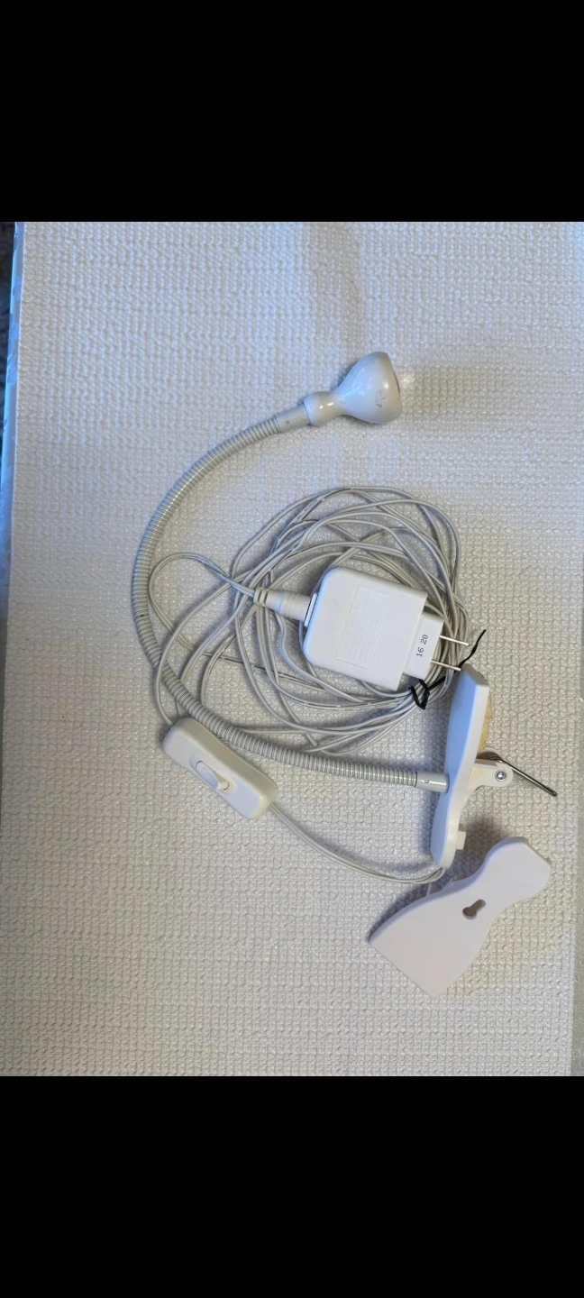 Lamp works, clip broken