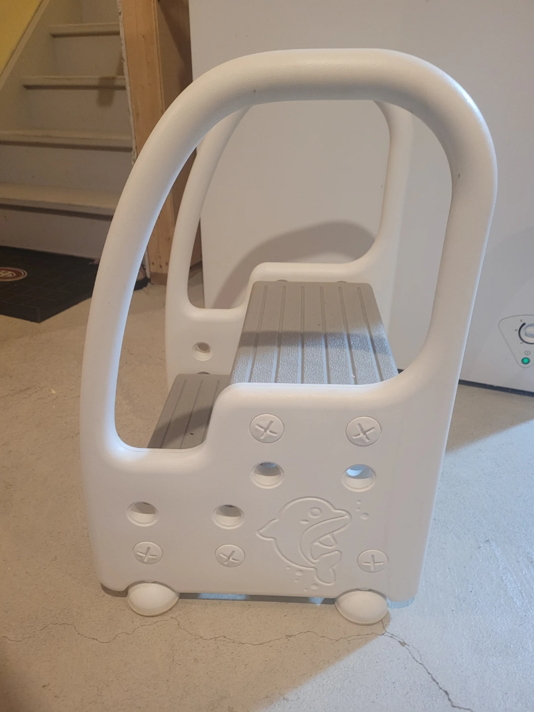 Dolphin Toddler Two-Step Stool - photo 2