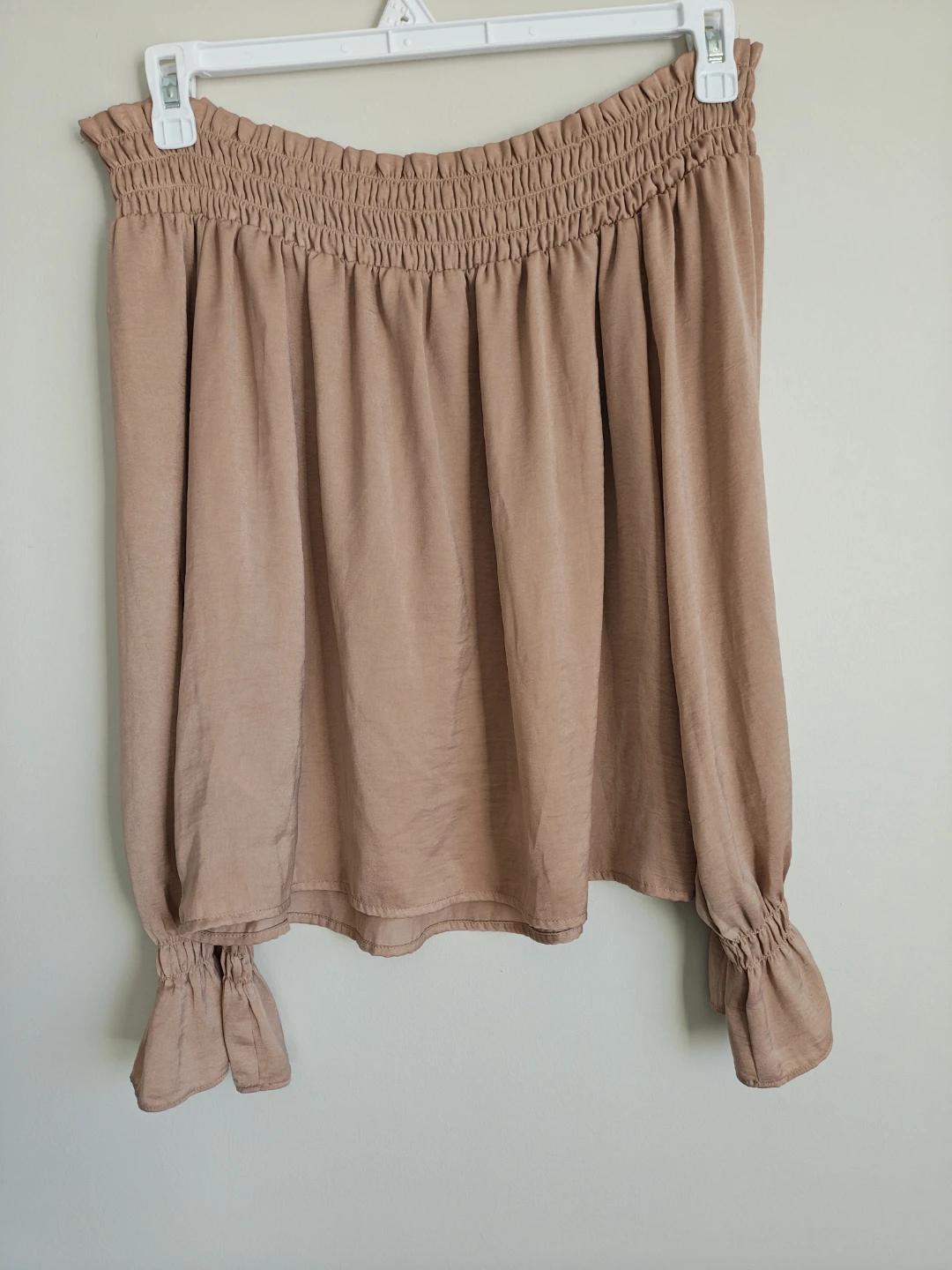 Guess Off-the-Shoulder Blouse - Size Large - photo 4