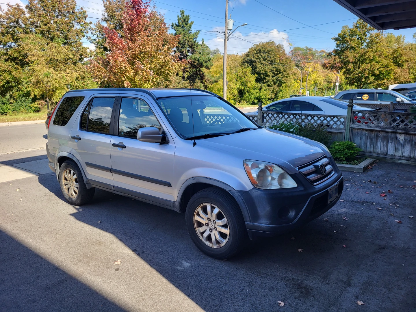 Silver 2005 Honda CR-V - photo 2