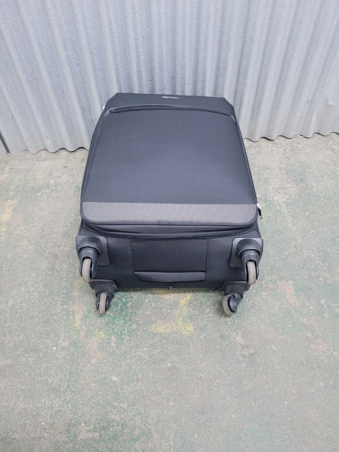AmazonBasics Black Spinner Suitcase - photo 3