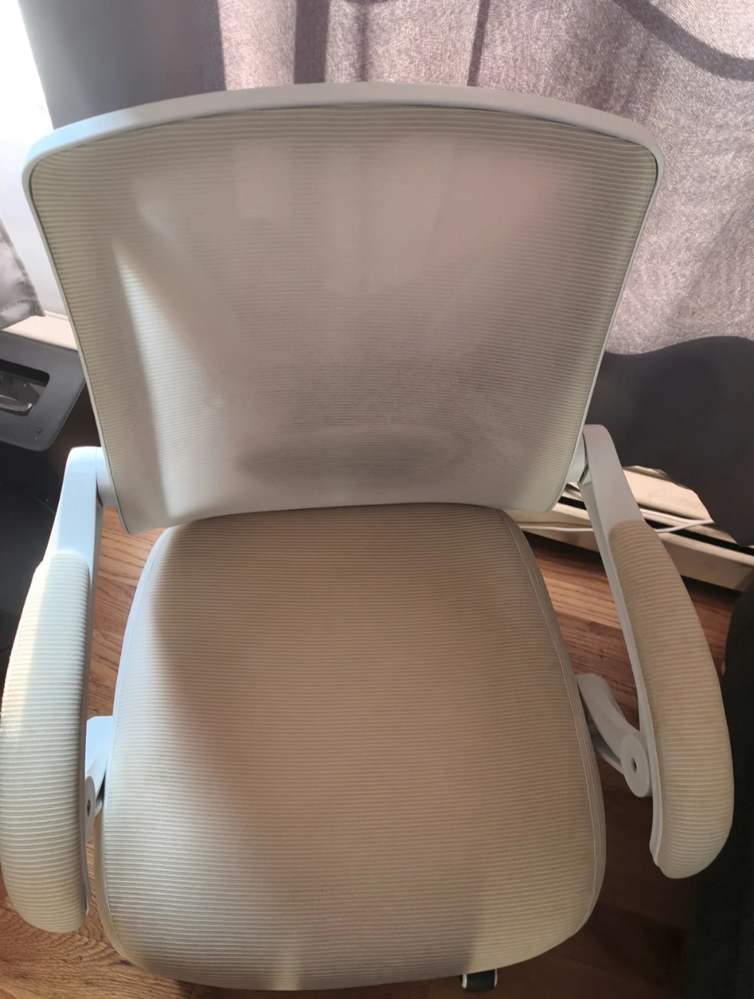 Adjustable Mesh Office Chair with Footrest - photo 2