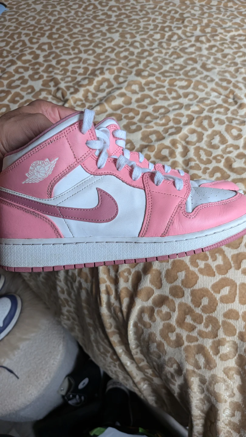 Air Jordan Mid Pink and White Sneakers (Sold As Is) Size 7Y - photo 5