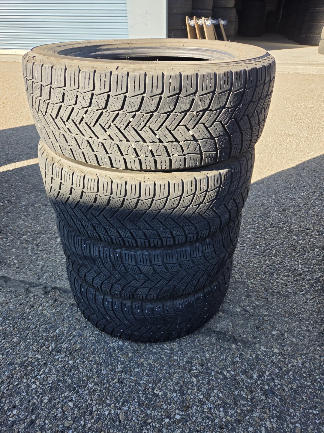 205/55R16 Michelin X-Ice Snow Tires