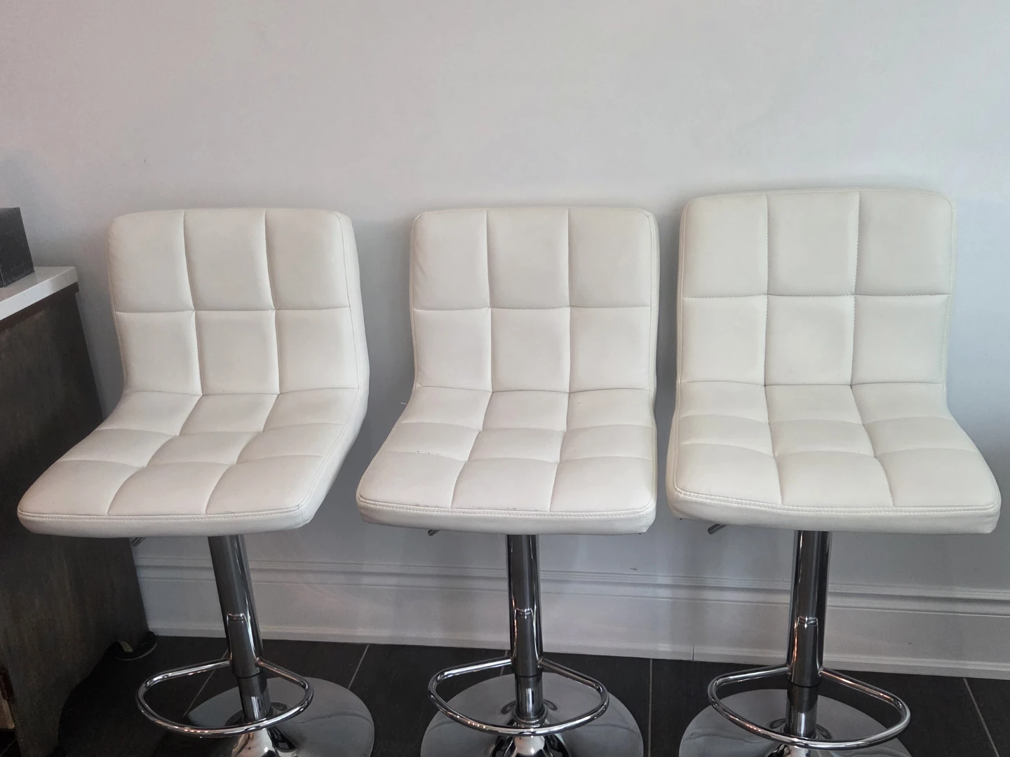 Set of 3 White Adjustable Bar Stools - photo 2